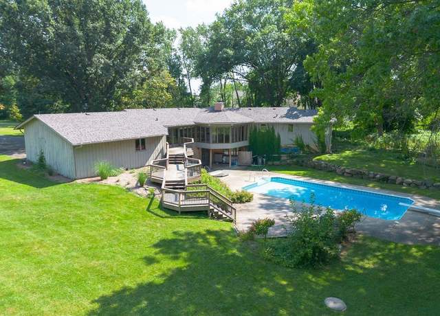 Property at 3406 Roth Rd, Rockford, IL 61114, 4 beds, 3 baths