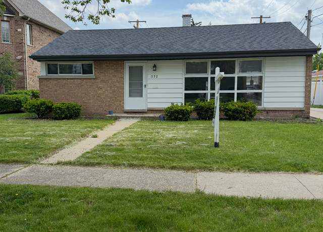 Property at 372 W Fremont Ave, Elmhurst, IL 60126, 2 beds, 1 bath