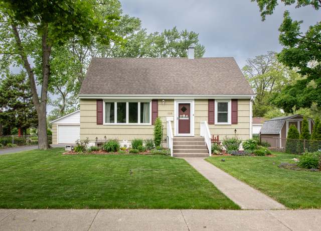 Property at 128 Roslyn Rd, Westmont, IL 60559, 4 beds, 1.5 baths