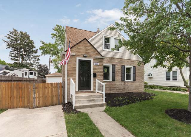 Property at 1225 Highridge Pkwy, Westchester, IL 60154, 2 beds, 1 bath