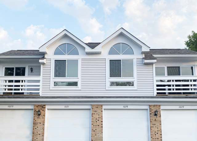 Property at 1077 Courtland Dr, Buffalo Grove, IL 60089, 2 beds, 1 bath