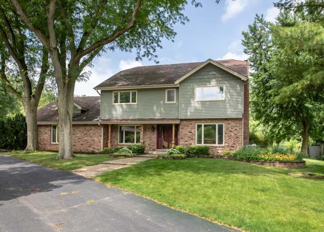 Property at 148 Jodi Ln, Bartlett, IL 60103, 4 beds, 3 baths