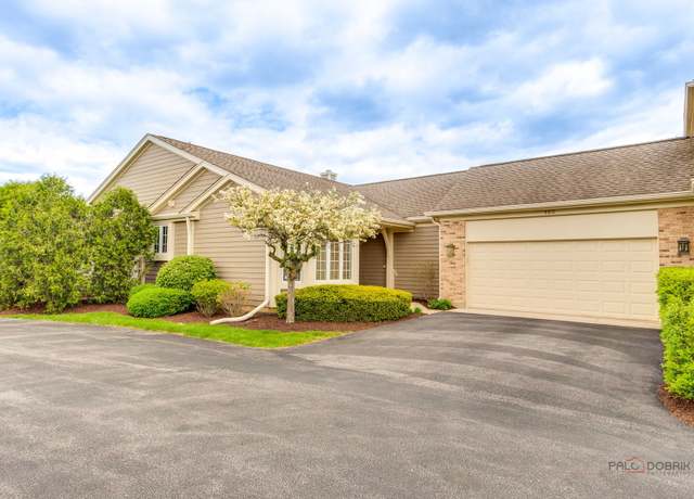 Property at 122 Kilchurn Ln, Inverness, IL 60067, 2 beds, 2 baths