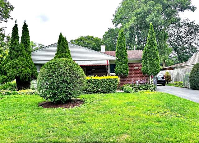 Property at 295 E Dennis Rd, Wheeling, IL 60090, 3 beds, 1 bath