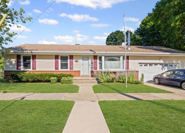 Property at 535 E Maple Ave, Mundelein, IL 60060, 3 beds, 1 bath