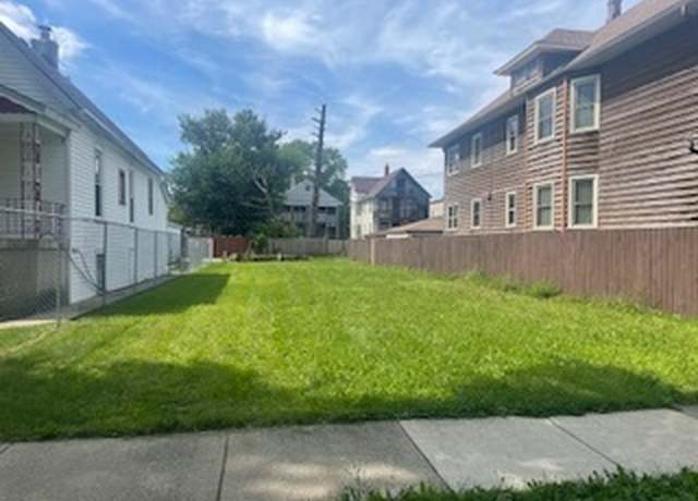 Property at 948 N Massasoit Ave, Chicago, IL 60651