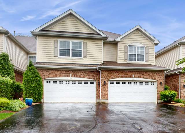 Property at 551 Bobby Ann Ct, Roselle, IL 60172, 3 beds, 2.5 baths