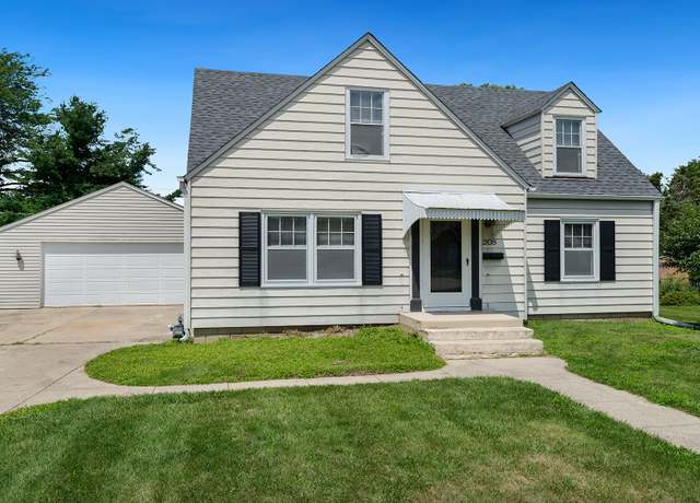Property at 208 W 1st St, Mount Morris, IL 61054, 3 beds, 1.5 baths