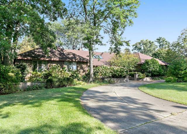 Property at 572 Glen Eagles Ct, Inverness, IL 60067, 4 beds, 3 baths