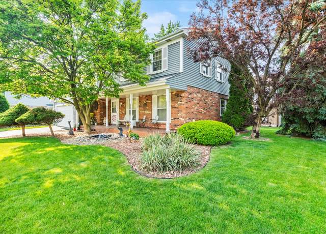 Property at 620 W 58th St, Westmont, IL 60559, 3 beds, 2.5 baths
