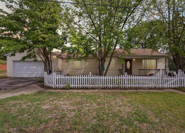 Property at 4108 Tonawanda Ave, Rockford, IL 61108, 3 beds, 1 bath