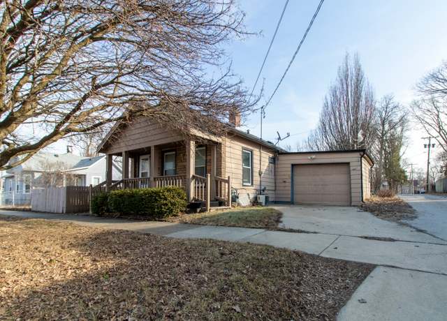 Property at 607 N Allin St, Bloomington, IL 61701, 1 bed, 1 bath
