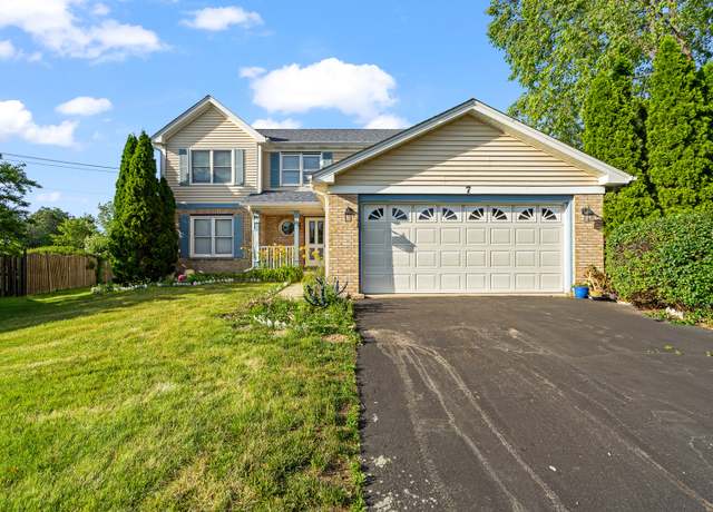 Property at 7 Red Bud Ct, Bolingbrook, IL 60490, 4 beds, 2.5 baths