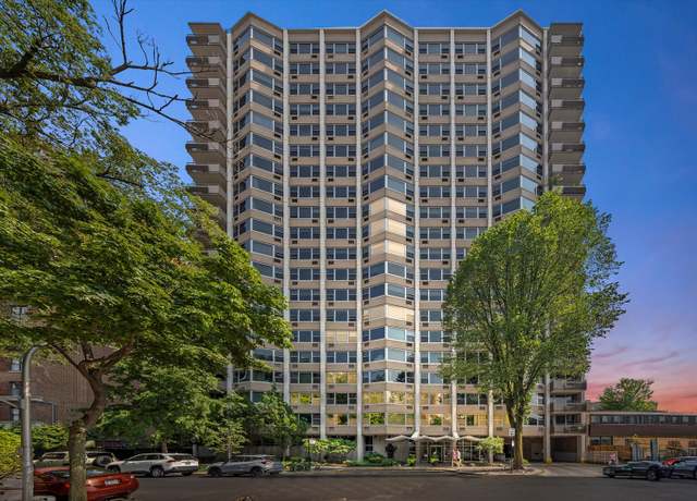 Property at 555 W Cornelia Ave #1311, Chicago, IL 60657, 2 beds, 3 baths