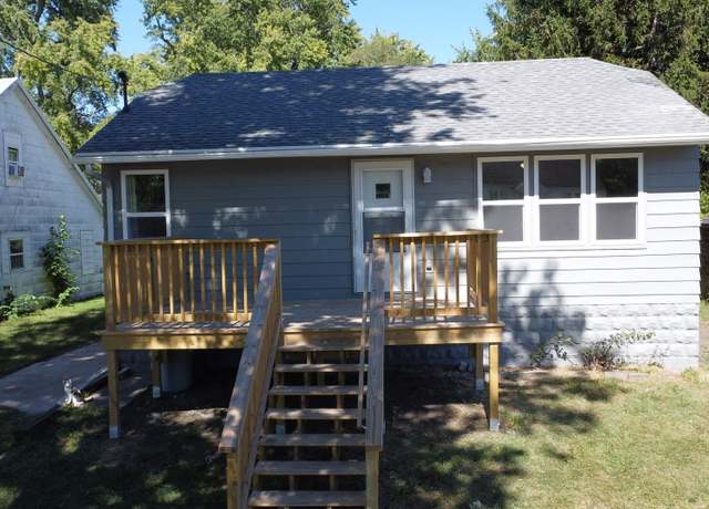 Property at 530 E Ash St, Watseka, IL 60970, 3 beds, 1 bath