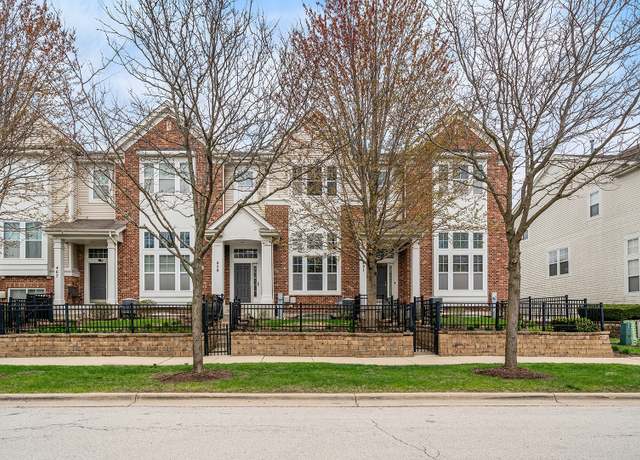 Property at 459 Plaza Pl, Aurora, IL 60504, 3 beds, 2.5 baths