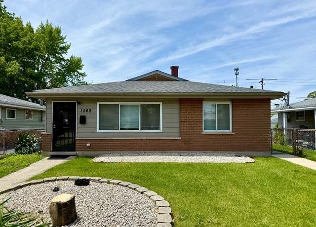 Property at 1262 Greenbay Ave, Calumet City, IL 60409, 3 beds, 1.5 baths