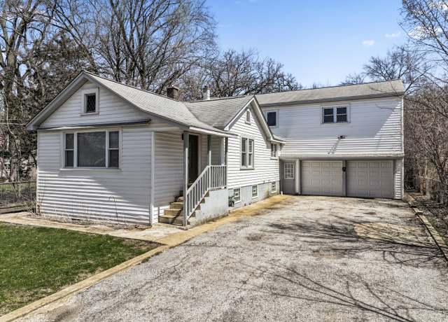 Property at 2916 Oakwood Ave, Mchenry, IL 60051, 4 beds, 3 baths