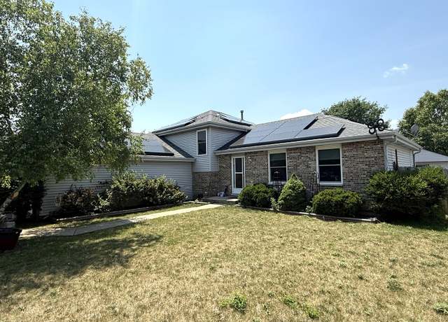 Property at 1907 Larkspur Dr, Plainfield, IL 60586, 4 beds, 3 baths