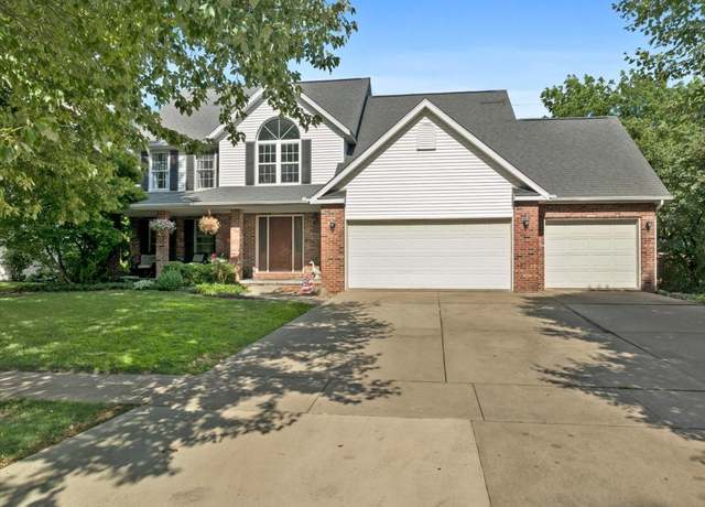Property at 2903 Keystone Rd, Bloomington, IL 61704, 4 beds, 2.5 baths