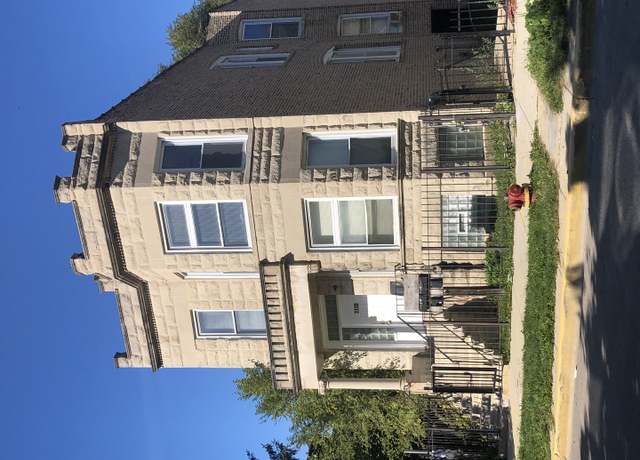 Property at 3130 W Polk St, Chicago, IL 60612, 6 beds, 2 baths