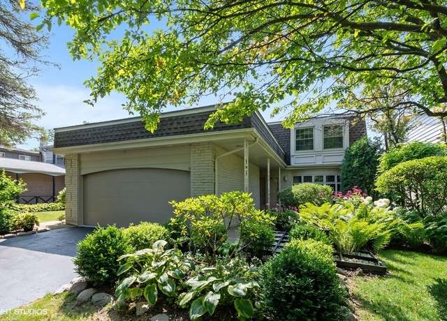 Property at 1682 Cavell Ave, Highland Park, IL 60035, 4 beds, 2.5 baths