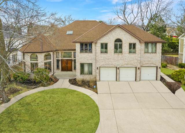 Property at 2410 Halina Dr, Glenview, IL 60026, 7 beds, 5.5 baths