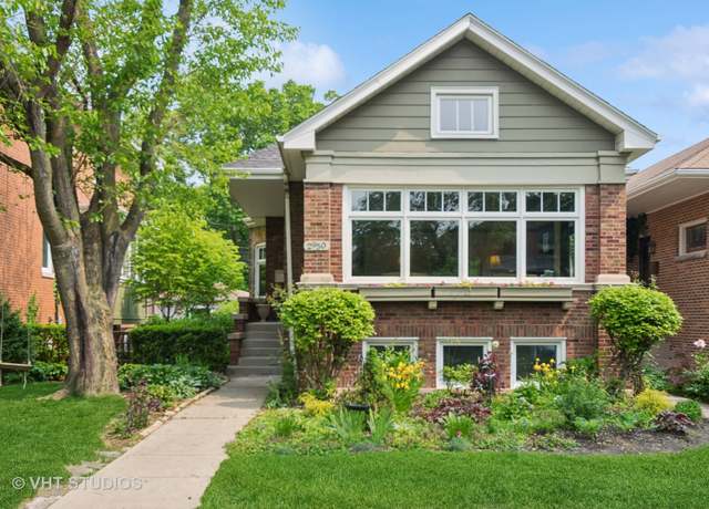 Property at 2950 W Wilson Ave, Chicago, IL 60625, 3 beds, 2 baths