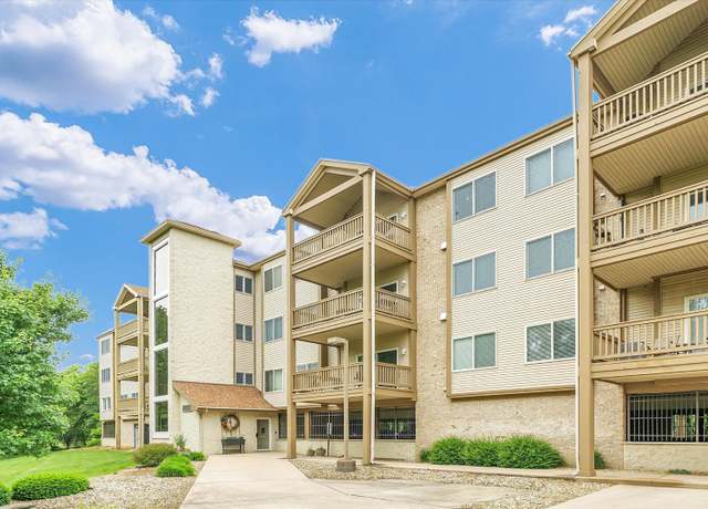 Property at 3801 Clubhouse Dr #206, Champaign, IL 61822, 2 beds, 2 baths
