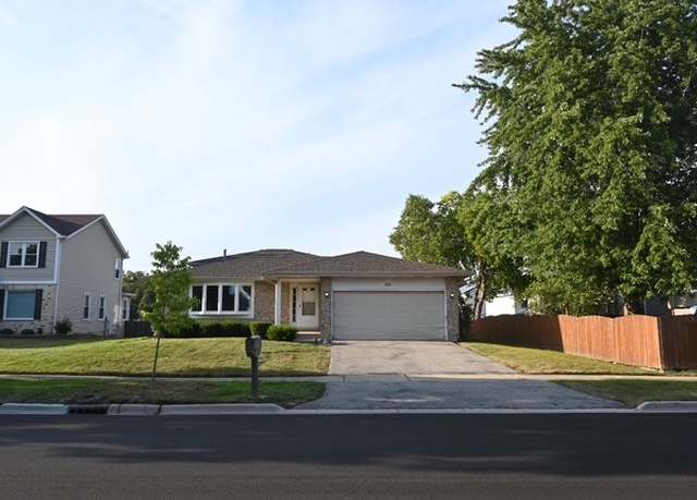 Property at 315 Indianwood Ln, West Chicago, IL 60185, 3 beds, 3 baths
