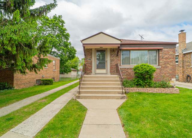 Property at 13122 S Escanaba Ave, Chicago, IL 60633, 3 beds, 1.5 baths
