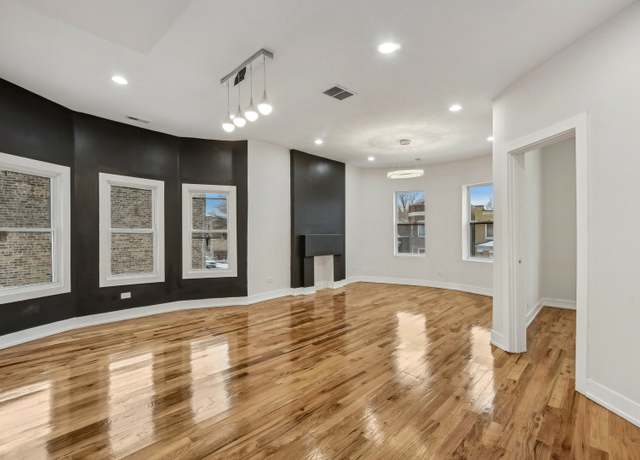 Property at 3928 W Fillmore St, Chicago, IL 60624, 10 beds, 3 baths