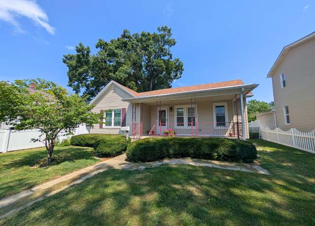 Property at 717 S Monroe St, Streator, IL 61364, 2 beds, 1 bath