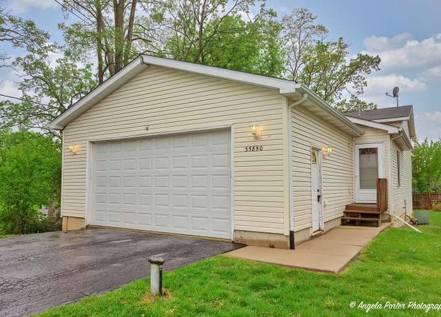 Property at 35850 N Benjamin Ave, Ingleside, IL 60041, 3 beds, 2.5 baths
