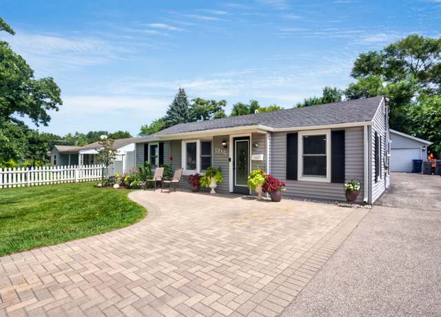 Property at 1216 Douglas Ave, Montgomery, IL 60538, 2 beds, 1 bath