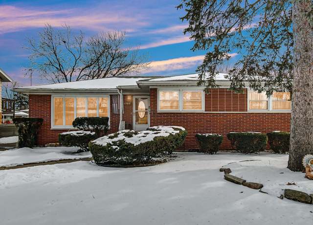 Property at 17517 Shirley Dr, Lansing, IL 60438, 3 beds, 3.5 baths
