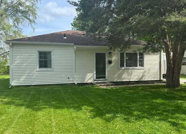 Property at 1057 Eastview Dr, Rantoul, IL 61866, 3 beds, 1 bath