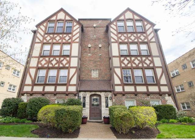 Property at 8037 Kenton Ave Unit 1S, Skokie, IL 60076, 3 beds, 2 baths