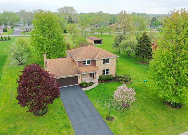 Property at 2800 Abbington Dr, New Lenox, IL 60451, 4 beds, 2.5 baths