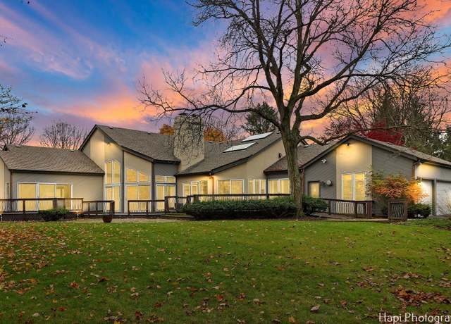Property at 11 Lakewood Dr, Bannockburn, IL 60015, 5 beds, 3.5 baths