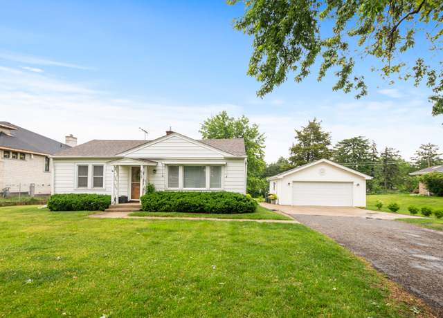 Property at 6727 Willow Springs Rd, Countryside, IL 60525, 3 beds, 1 bath