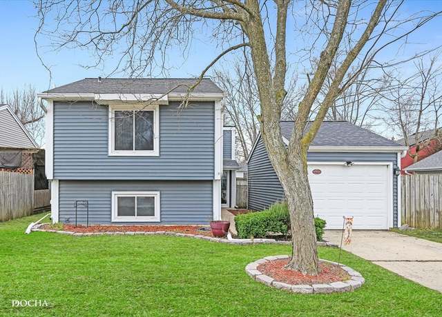 Property at 30W021 Danbury Dr, Warrenville, IL 60555, 3 beds, 1.5 baths