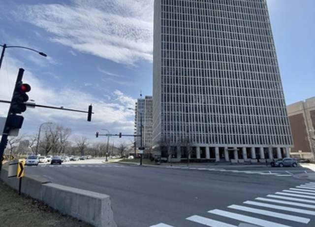 Property at 6700 S South Shore Dr Unit 21B, Chicago, IL 60649, 2 beds, 2 baths