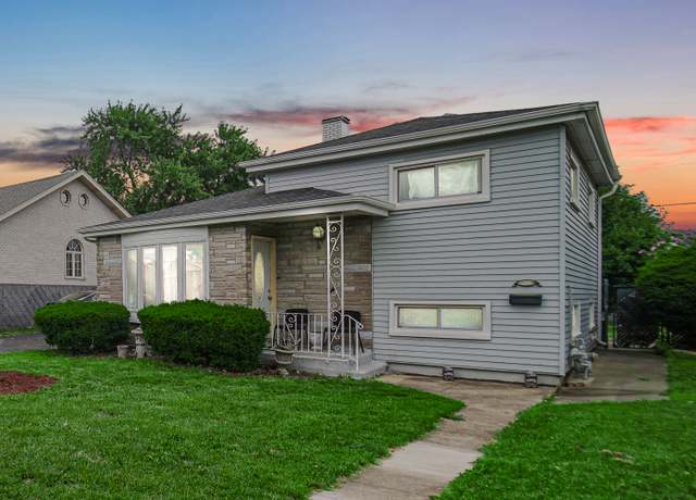 Property at 7821 S Melvina Ave, Burbank, IL 60459, 2 beds, 2 baths