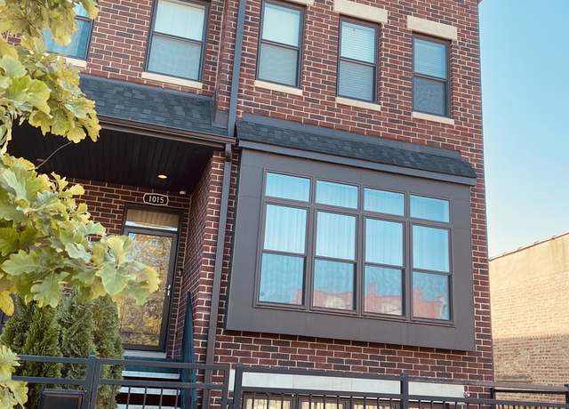 Property at 1015 E 43rd St, Chicago, IL 60653, 4 beds, 3.5 baths