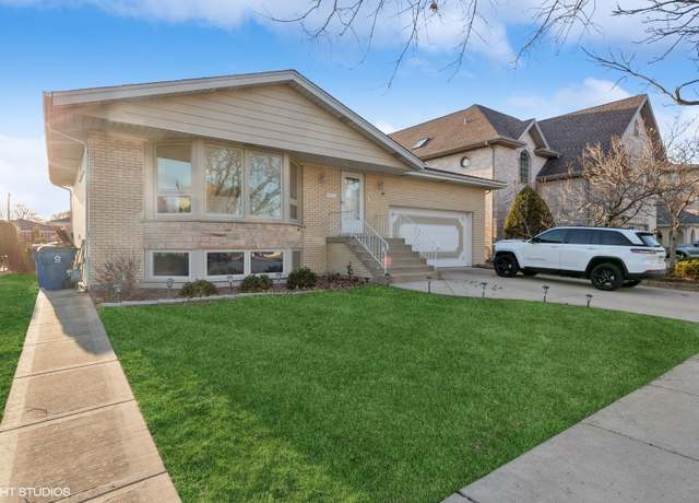 Property at 9532 S Kolmar Ave, Oak Lawn, IL 60453, 5 beds, 4 baths