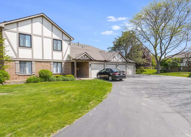 Property at 1010 E Kevin Ct #1804, Palatine, IL 60074, 3 beds, 2 baths