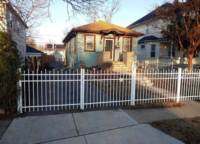 Property at 1015 Nicholson St, Joliet, IL 60435, 2 beds, 1 bath