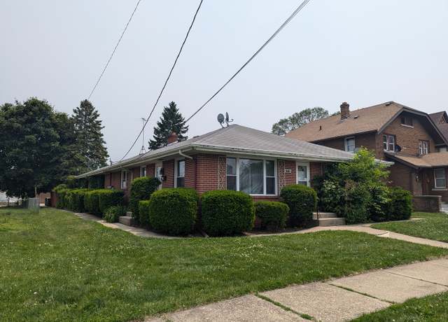 Property at 1516 12th St, Rockford, IL 61104, 4 beds, 3 baths