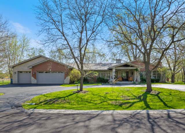 Property at 12631 S Regina Ln, Palos Park, IL 60464, 4 beds, 3.5 baths